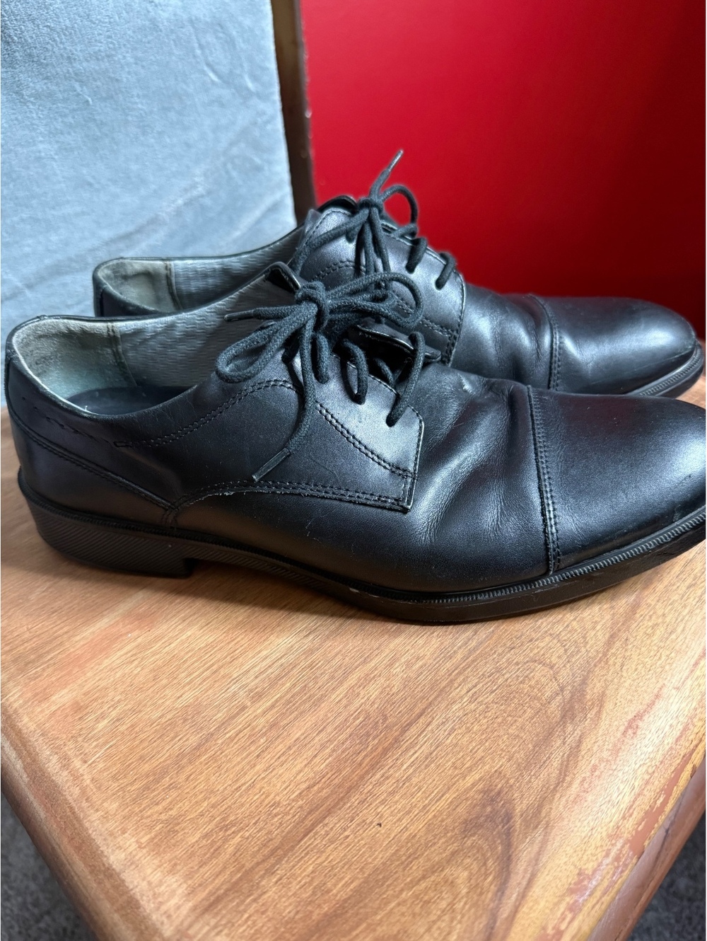Johnston & Murphy XC4 Waterproof Black Leather Cap-Toe Oxford Shoes - Size 10.5M